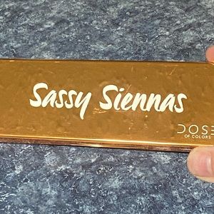 Dose of Colours Sassy Siennas Palette